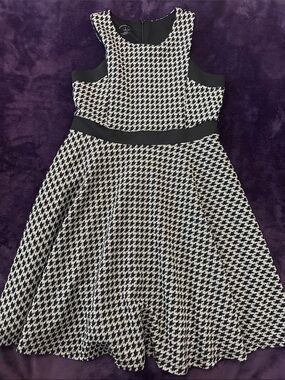 3/10 Black and Silver Houndstooth Fit-and-Flare Dress
